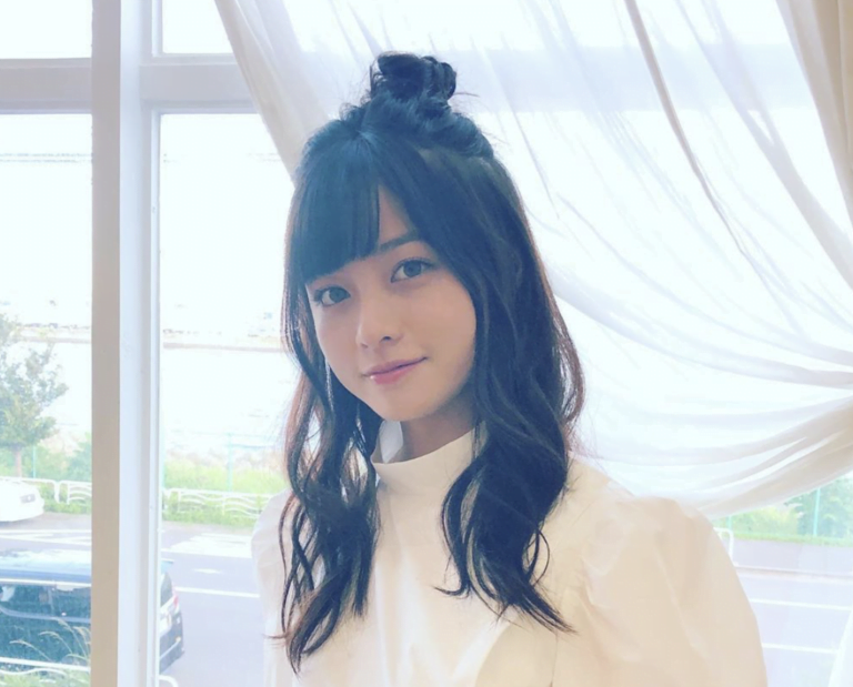 【画像】橋本環奈の腹の肉がヤバい…！！ビール腹でタプタプに！？